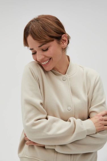 Bluza bomberka beżowa