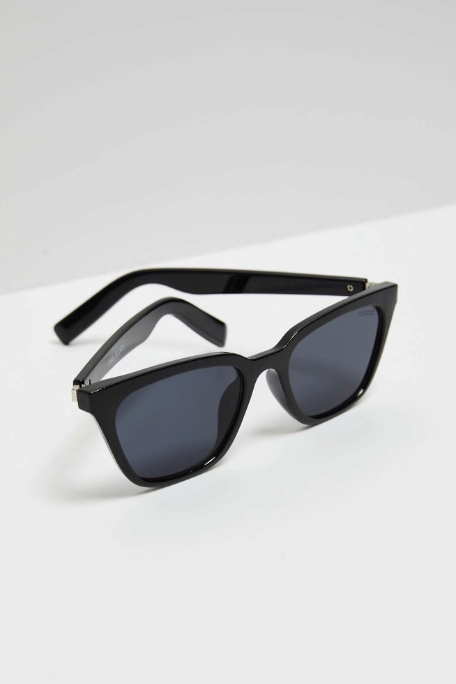 Okulary przeciwsłoneczne o wąskim kocim kształcie czarne