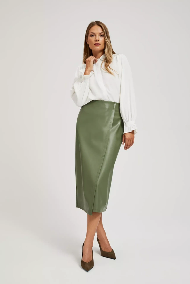 Koszula z ozdobnym kołnierzykiem perłowa