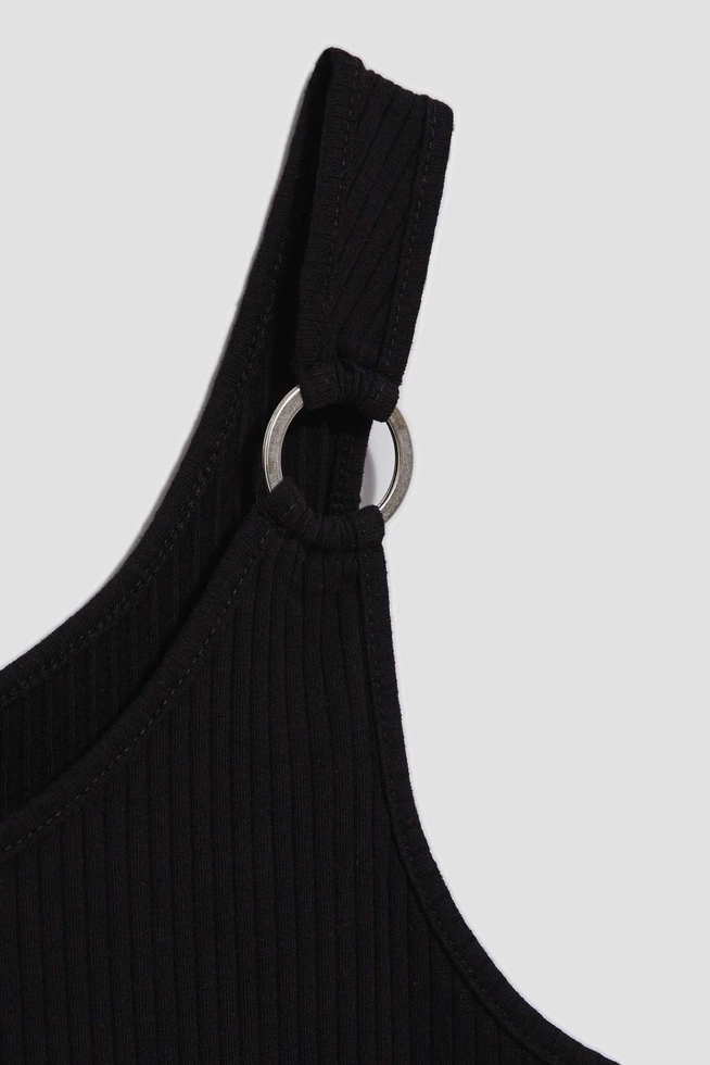 Dopasowany prążkowany top czarny