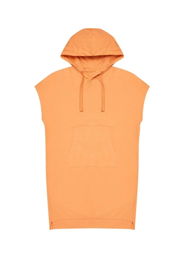 Sukienka dresowa z kapturem brzoskwiniowa