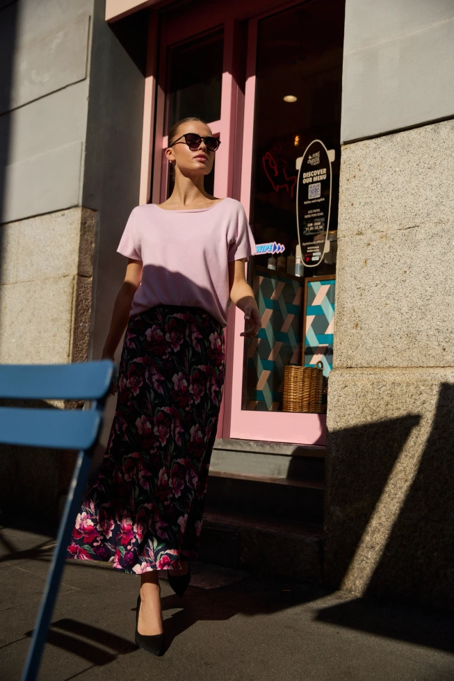 Cienki sweter różowy