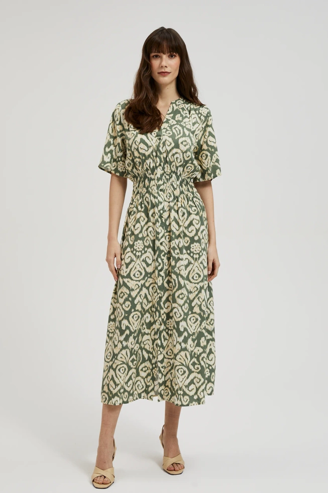 Wzorzysta sukienka z gumą w talii oliwkowa