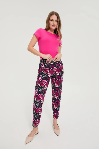 Spodnie w kwiaty granatowe