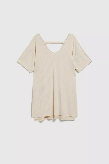 Gładka bluzka z dekoltem w serek beżowa