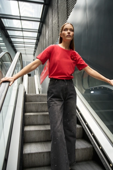 Bawełniana bluzka z aplikacją czerwona