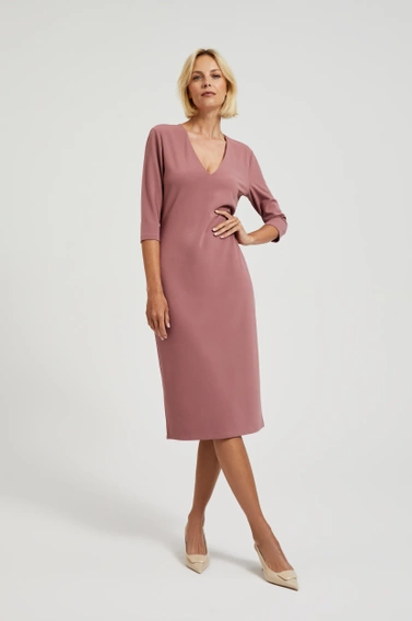 Gładka sukienka z dekoltem w serek pudroworóżowa