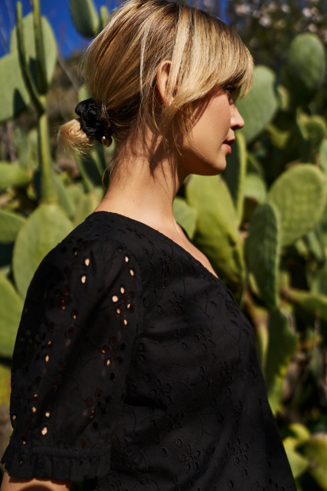 Bawełniana koszula z bufiastymi rękawami czarna