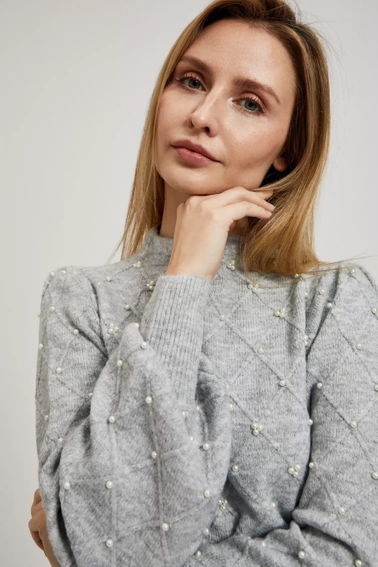 Sweter z bufiastymi rękawiami