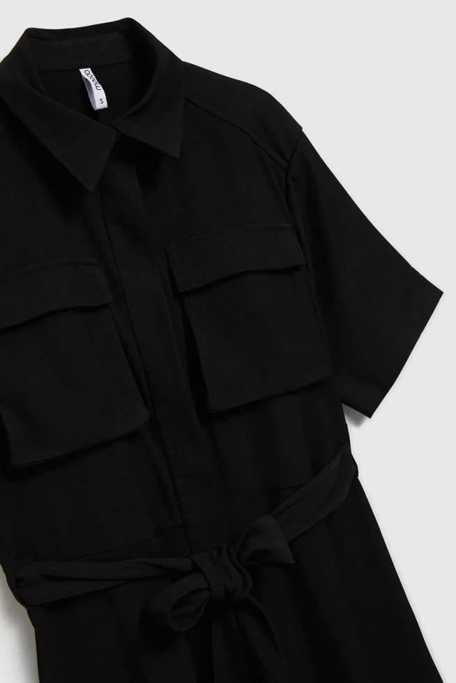 Szmizjerka wiązana w talii z kieszeniami czarna