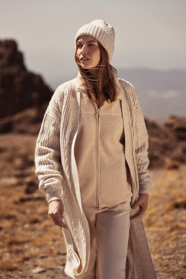 Bluza zapinana na zamek beżowa