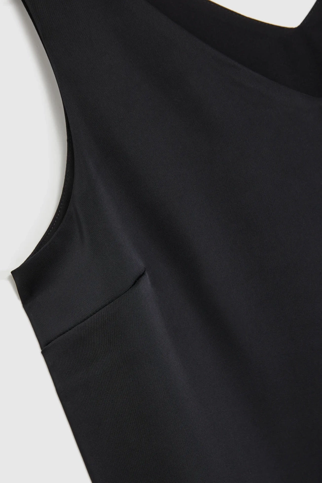 Gładka koszula z dekoltem w serek czarna