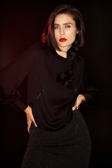 Elegancka koszula z bufiastymi rękawami czarna