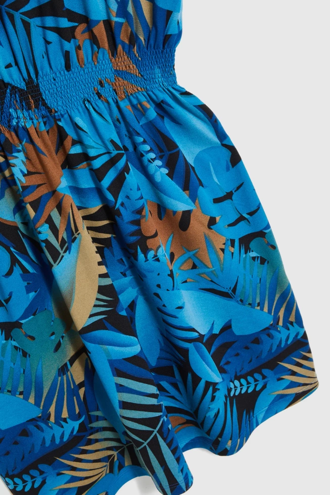 Sukienka z okrągłym dekoltem w tropikalny wzór niebieska