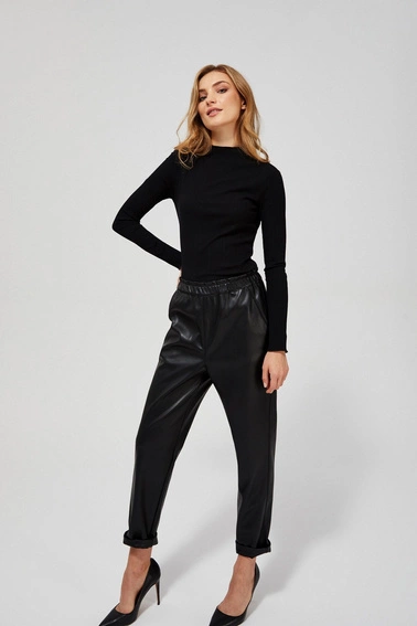 Spodnie z eko skóry