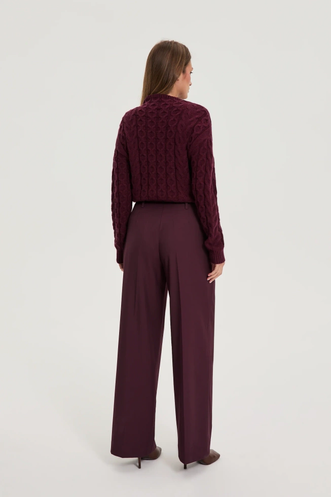 Spodnie w kant z paskiem burgundowe
