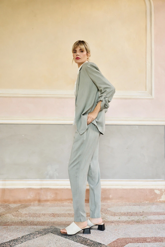 Wiskozowo-lniane spodnie oliwkowe