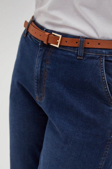 Jeansy z prostymi nogawkami i z paskiem niebieskie