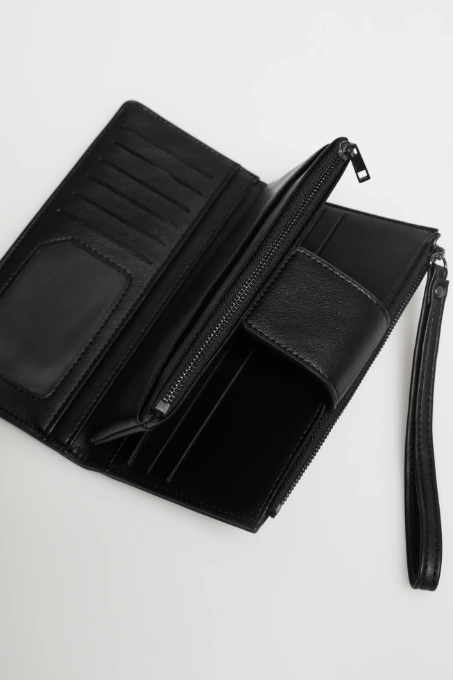 Duży portfel czarny