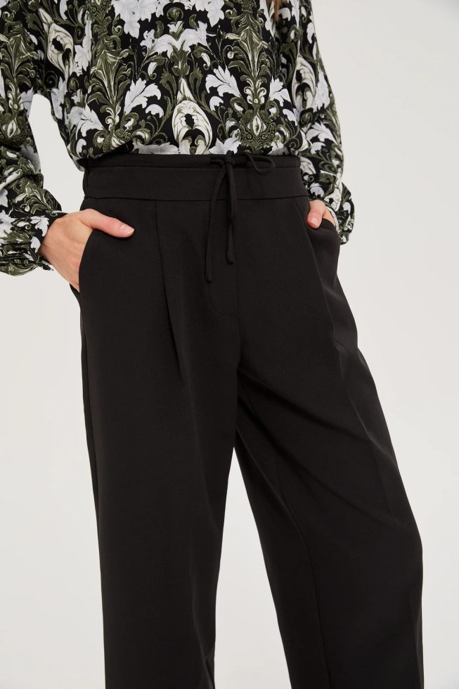 Spodnie z szerokimi nogawkami czarne