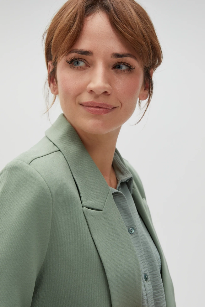 Marynarka z podwijanymi rękawami oliwkowa