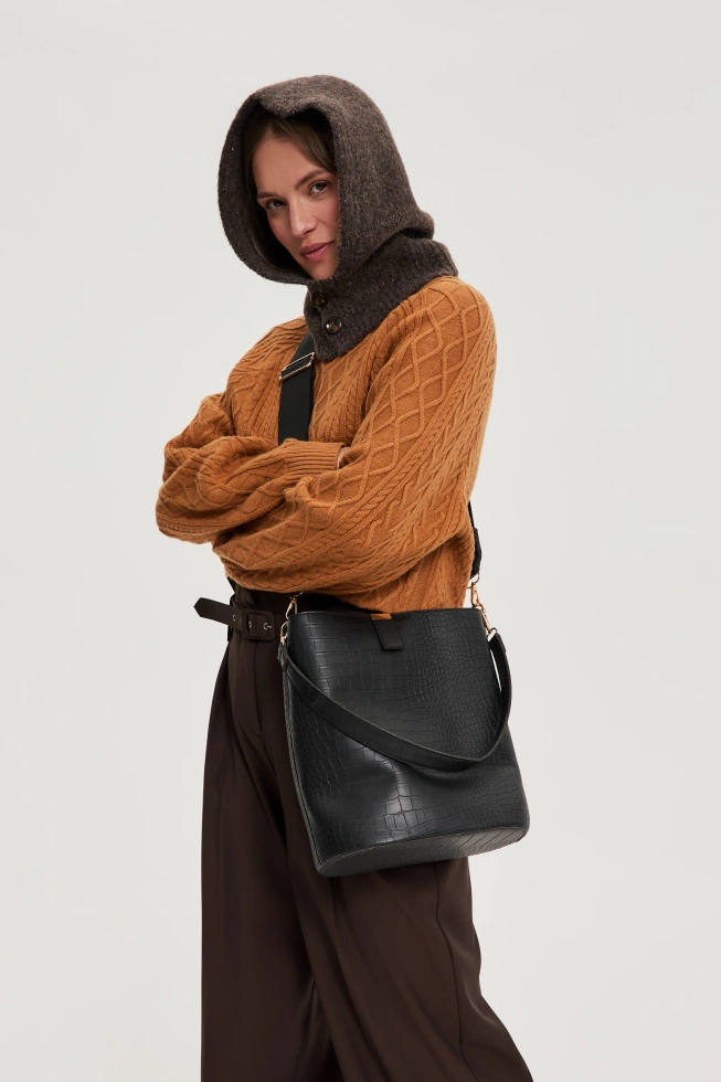 Dzianinowa kominiarka brązowa