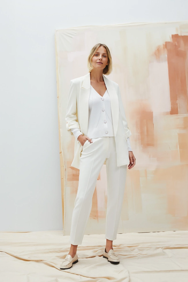 Spodnie z nogawkami w kant białe