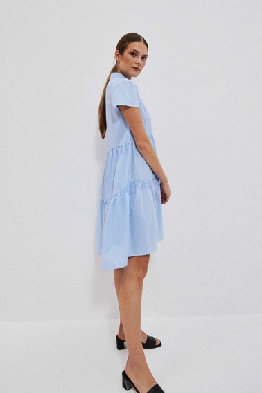 Koszulowa sukienka biało niebieska