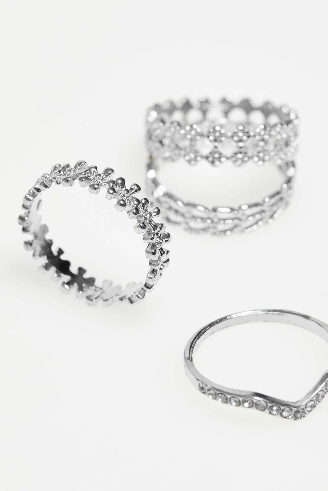 Eleganckie pierścionki w kolorze srebrnym - zestaw 3 sztuk