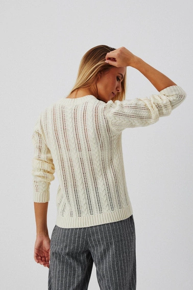 Sweter ze wzorem warkocza