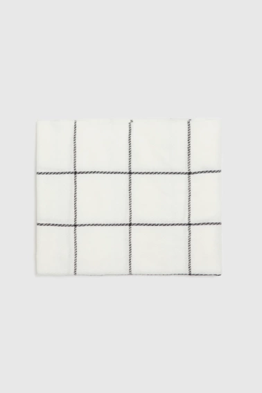 Szal w kratę biały