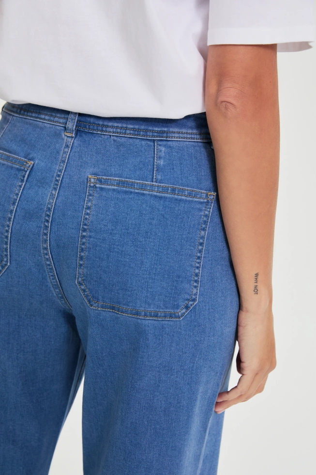 Jeansy z szerokimi nogawkami niebieskie