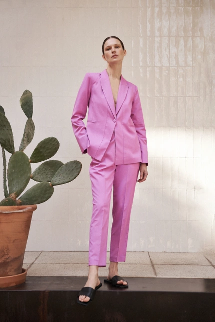 Garniturowe spodnie w kant różowe