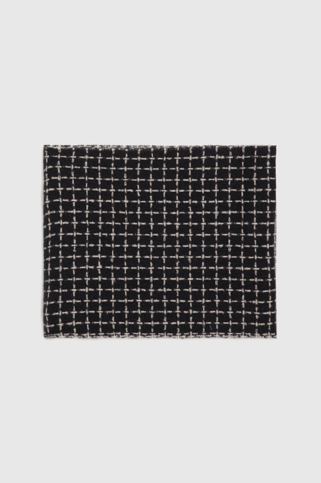 Szal z frędzlami czarny