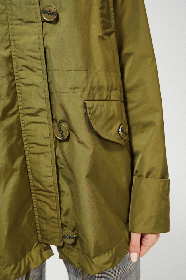 Kurtka wiatrówka z kapturem