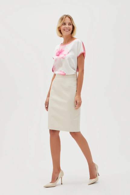 Ołówkowa spódnica beżowa