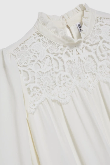 Koszula z koronką i bufiastymi rękawami biała