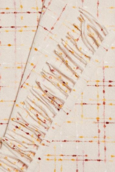 Szal z frędzalmi różowy