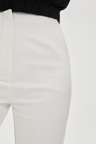 Spodnie rybaczki białe