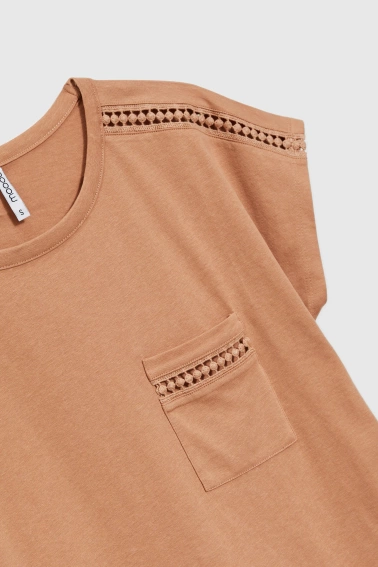 Bawełniany t-shirt z kieszonką brązowy