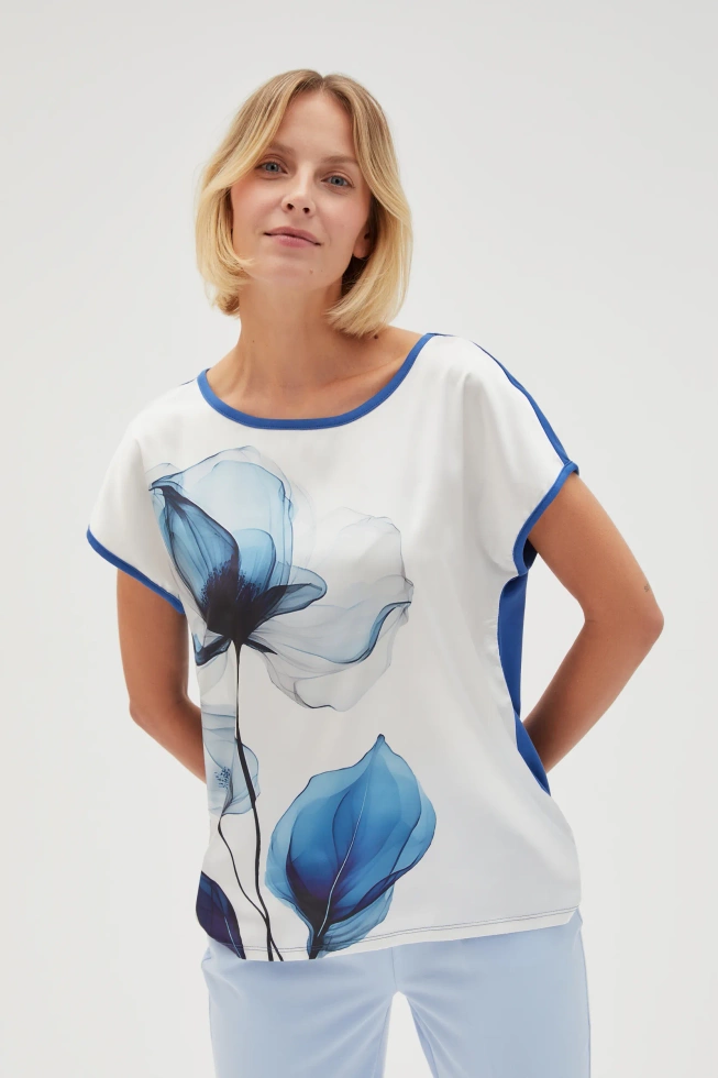 Bluzka z nadrukiem błękitna