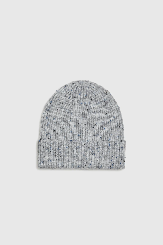 Czapka prążkowana szara