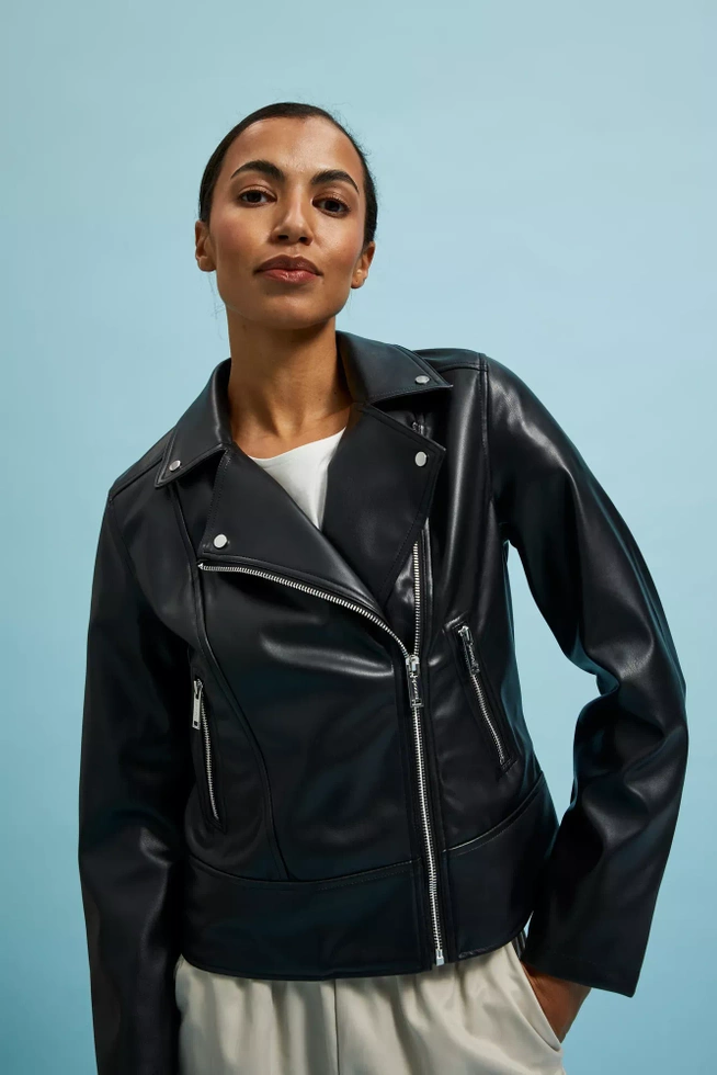 Kurtka ramoneska zapinana na zamek