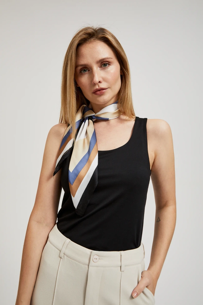 Gładki top czarny trwały