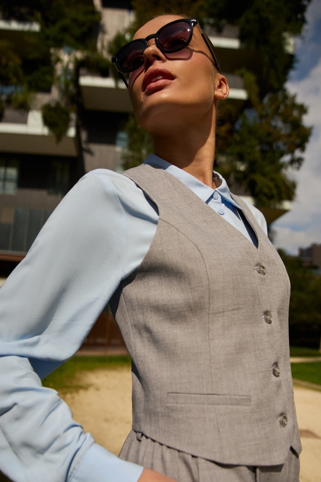 Elegancka kamizelka szara