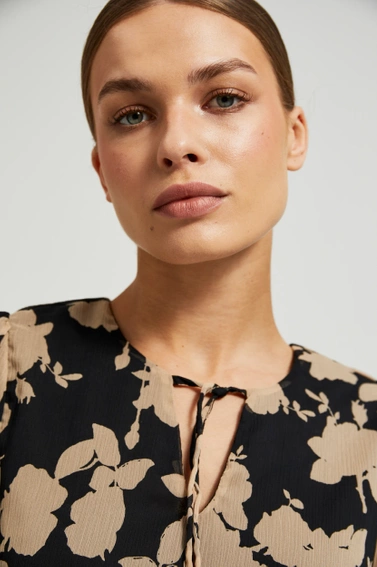 Koszula z beżowym wzorem czarna 