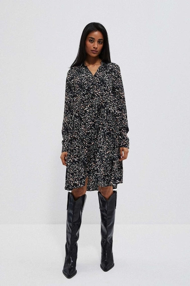 Sukienka z kolorowym nadrukiem