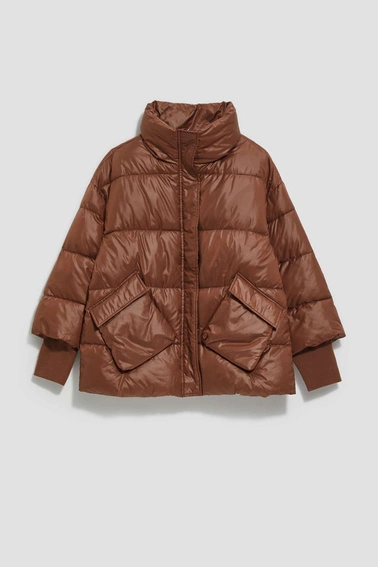 Pikowana kurtka z kołnierzem kasztanowa