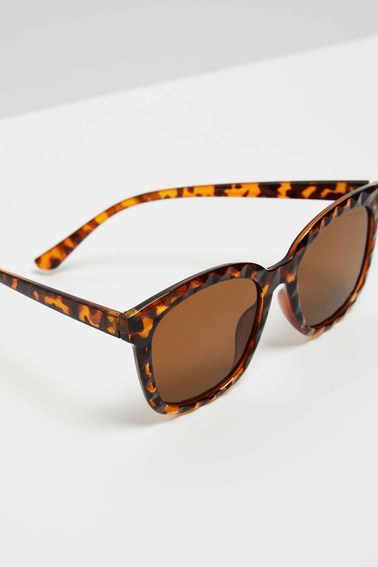 Okulary przeciwsłoneczne z zaokrąglonymi oprawkami brązowe