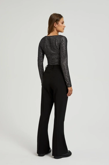 Spodnie z kantem i prostymi nogawkami czarne